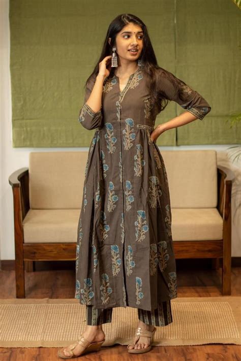 Buy Green Hand Embroidered Cotton Kurta Online At Theloom Kurta Neck