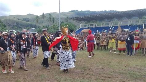 Masyarakat Adat Nusantara Satukan Batu Tanah Dan Pasir Di Tanah Tabi