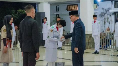 Bupati Joncik Kukuhkan Pasukan Pengibar Bendera Pusaka 2023