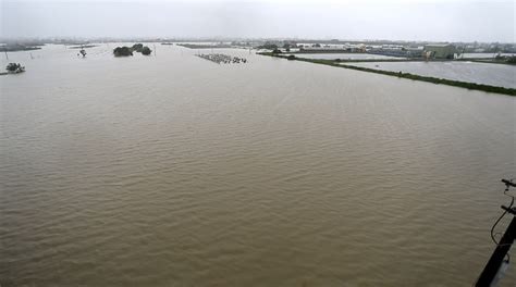 影水淹南台 賴清德：治水有效否 當地民眾最清楚 網友：神棍，民眾早已灌爆你的臉書罵翻了，很多更是當地民眾 怒吼