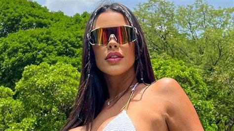 Ex Bbb Ivy Moraes Ostenta Corpa O Biqu Ni De Croch E Shortinho