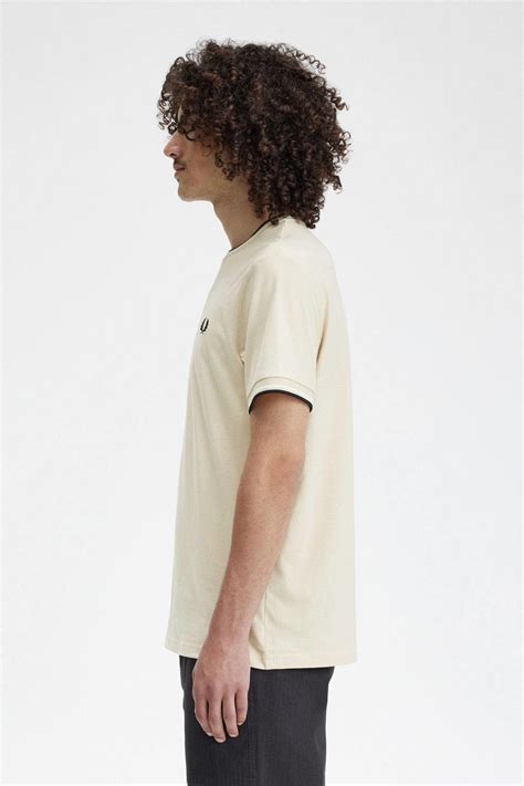 Fred Perry T Shirt Twin Tipped Met Logo Oatmeal Ecru Blk Wehkamp