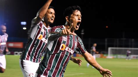 Nas Redes Sociais Cano Celebra Seu Primeiro Gol Pelo Fluminense