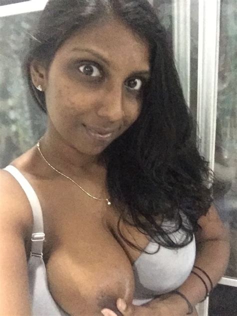 Tamil Malaysian Aunty Hot Nude Selfie With Her Husband Slave Pics