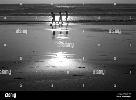 Walking The Seashore Hi Res Stock Photography And Images Alamy