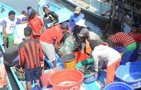 Kemenhub Tingkatkan Keselamatan Pelayaran Rakyat Ambon