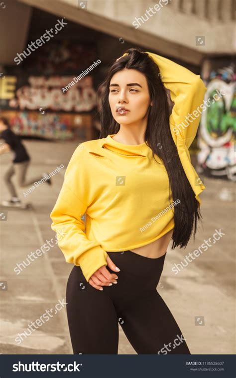 Sexy Slim Fit Brunette Woman Sport Stock Photo Shutterstock
