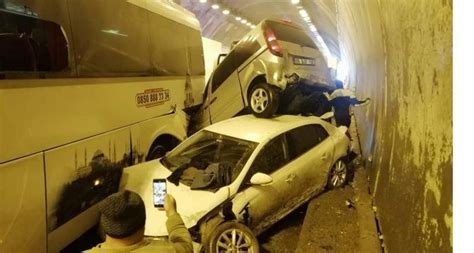 Bolu Dağı Tüneli ndeki zincirleme kaza İstanbul istikameti kapandı