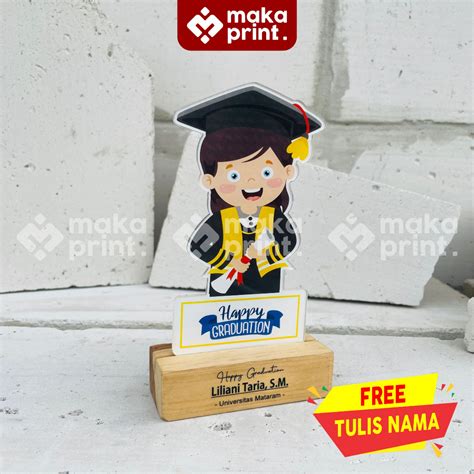 Jual Ready El B Plakat Wisuda Akrilik Grad Non Hijab Tatakan Kayu