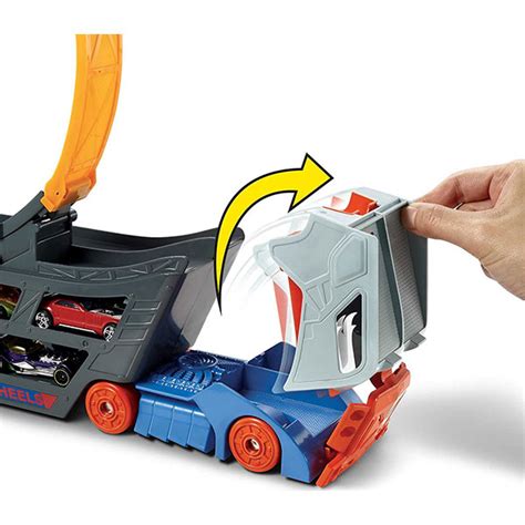 Hot Wheels Stunt N Go Truck sa stazom Multi Colour Igračka za Decu GCK ODDO igračke