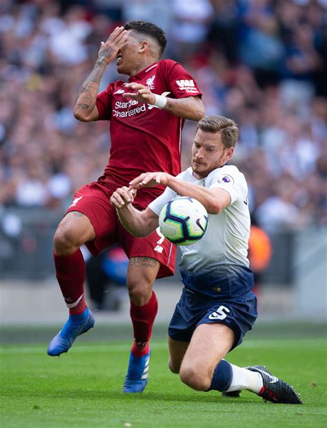 Roberto Firmino Eye Injury Shock Pictures Show Extent Of Liverpool