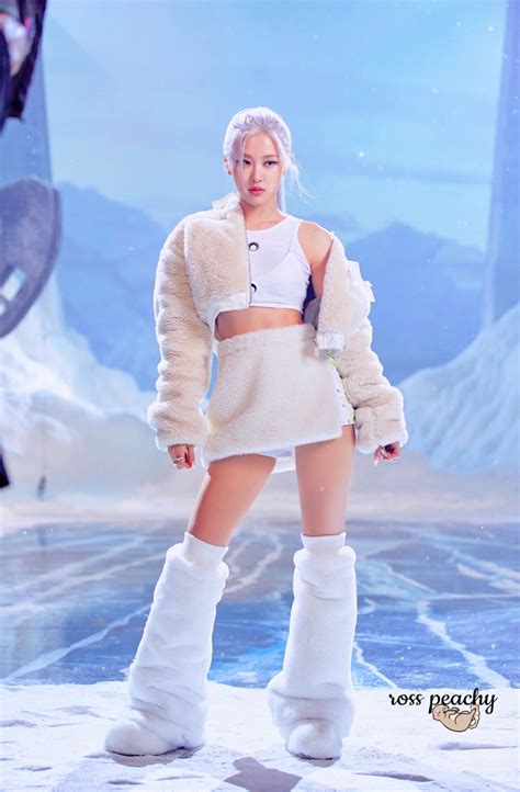 peachy. — #Lisa #LaLisaMonoban #blackpink #jisoo #lisa #rose...