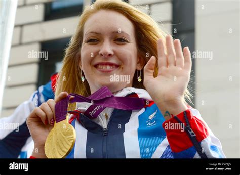 Olympic Gold Medallist Fotos Und Bildmaterial In Hoher Auflösung Alamy