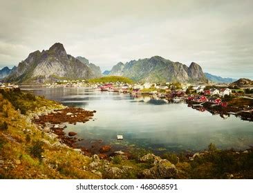 Reine Fishing Village Lofoten Islands Norway Stock Photo 468068591 ...