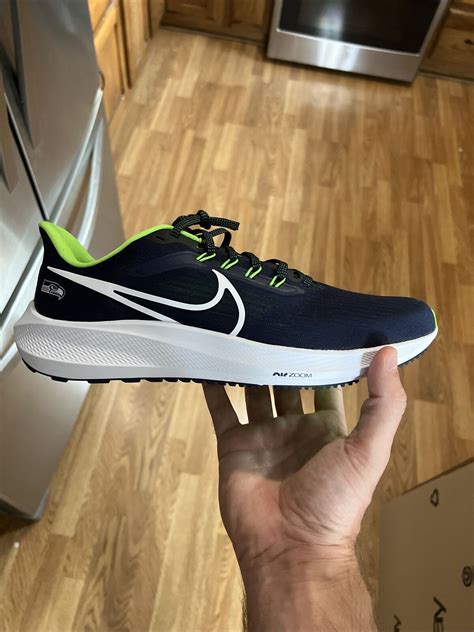 Size 11 Nike Air Zoom Pegasus 39 X Nfl Seattle Seahawks 2022 For Sale