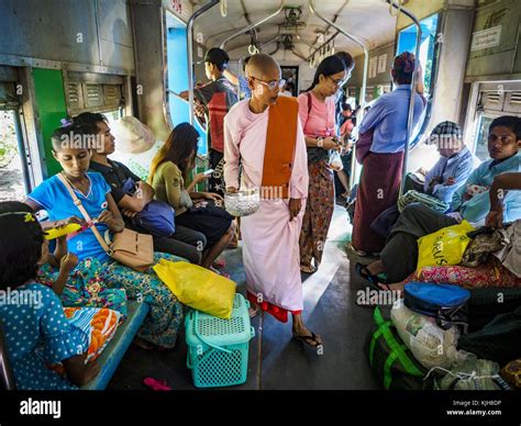 Yangon Yangon Region Myanmar 25th Nov 2017 A Bhikkhuni Buddhist Nun Solicits Alms On The