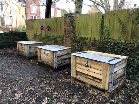 Build 6 compost boxes — Green Meadows