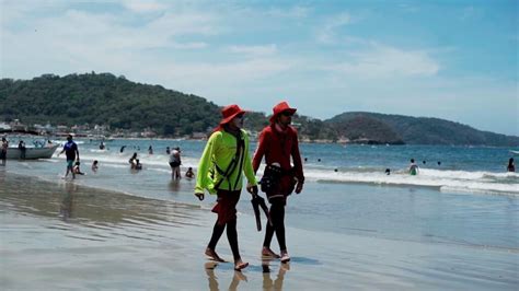 Importante La Labor De Los Guardavidas En Playas De Nayarit Diario