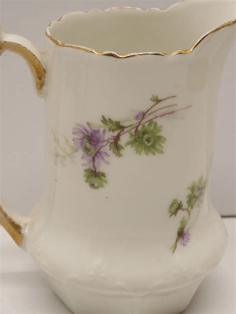 Joli Ancien Pot A Lait Cremier Porcelaine De Limoges D Cor Fleurs