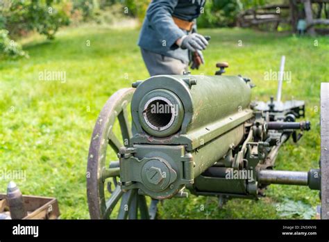 Primera Guerra Mundial 15 Cm Feldhaubitze M 14 Y Los Soldados Que