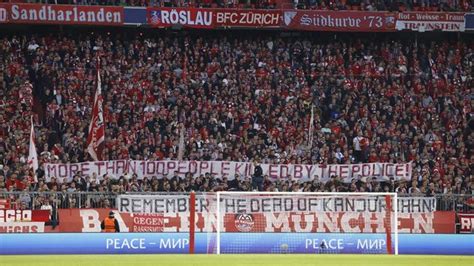 Supporter Bayern Ikut Berduka Dan Beri Dukungan Ke Aremania Bentangkan