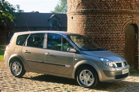 Renault Grand Scenic images (1 of 7)