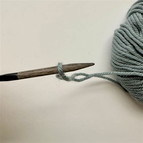 How To Make a Slip Knot for Knitting — New Wave Knitting