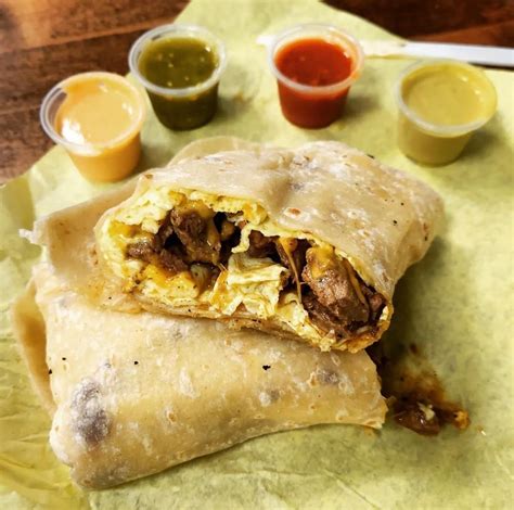 Who Doesnt Love A Breakfast Burrito Mexican Food Recipes Traditional Mexican Food