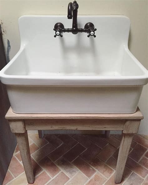 85 Likes 10 Comments Dani Blasena Bastidedebonheur On Instagram “laundry Room Sink