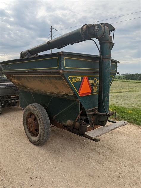 Grain O Vator Series Feed Wagon Machinery Pete