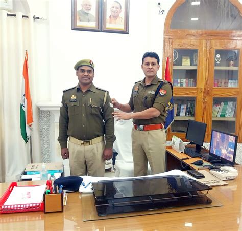 Mirzapur Police On Twitter Sp Mzp Ips Santoshm द्वारा पुलिस कार्यालय पर आरक्षी से मुख्य