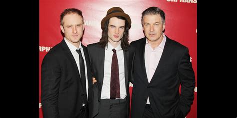 It S An Electrifying Opening Night For Orphans Starring Alec Baldwin Ben Foster And Tom