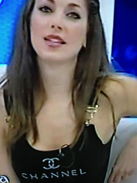 La Ventana Indiscreta De Julia Valeria De Genaro Cuando Se Quiere