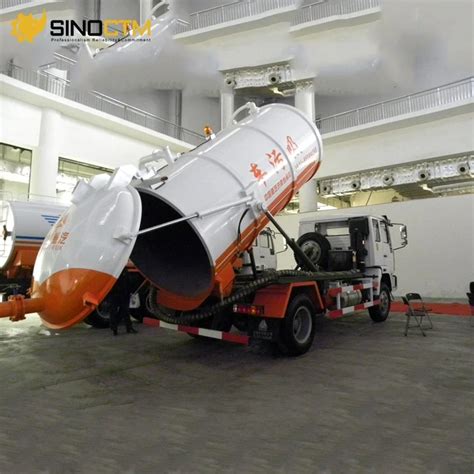 10 Cubic Meter Vacuum Tanker Sinotruk HOWO 12 000 Liters Sludge Sewer