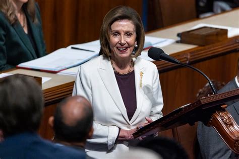 Nancy Pelosi renuncia al liderazgo demócrata en la Cámara de