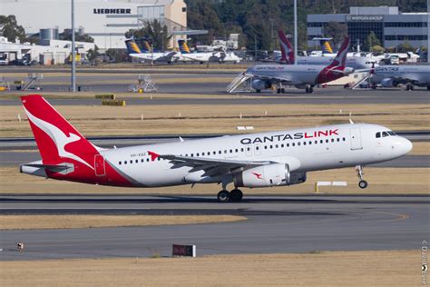 Vh Vqz Airbus A320 232 Of Qantaslink Network Aviation Named ‘sandstone Leaf At Perth