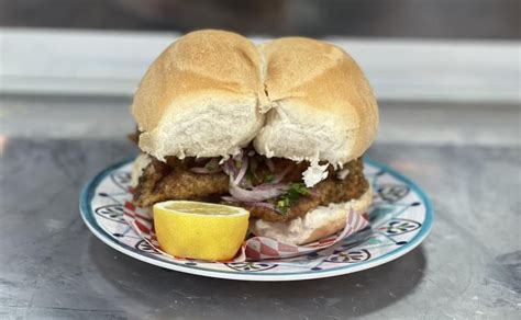 Restaurant La Joya Del Sur En Penco Tiene Como Plato Estrella El