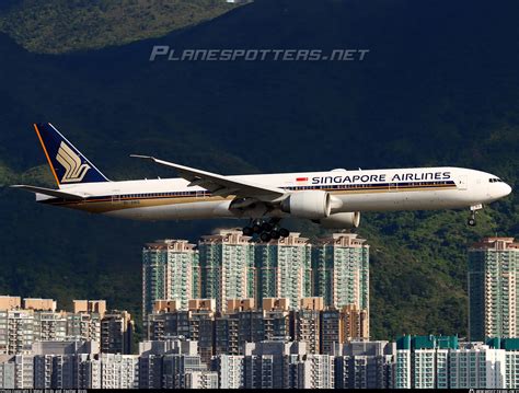 V Sws Singapore Airlines Boeing Er Photo By Metal Birds And