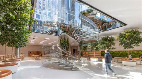 A First Look Inside Apples Luminous New Flagship Store Fast Company