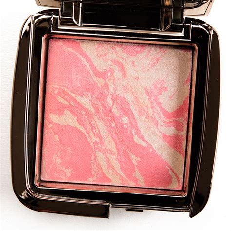 Hourglass Brilliant Nude Ambient Strobe Lighting Blush