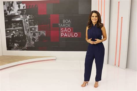 Adriana Araújo estreia novo telejornal Boa Tarde São Paulo na Band