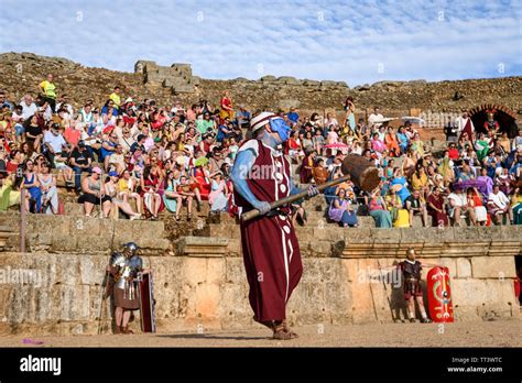 Gladiators Fighting Merida Hi Res Stock Photography And Images Alamy