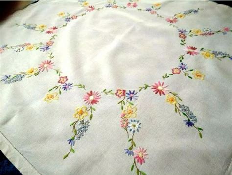 Pin By Mary Carmen On Punto De Cruz Floral Embroidery Patterns