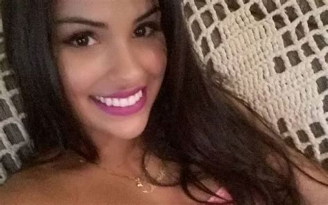 Bbb 16 Munik Confirma Vídeo íntimo Que Caiu Na Net Tia Cândia