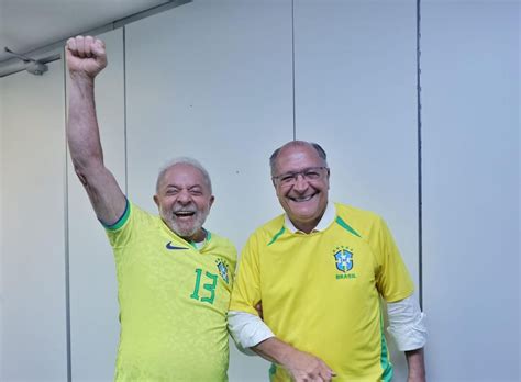 Lula Assiste Ao Jogo Do Brasil Na Copa Em Bras Lia Veja Fotos