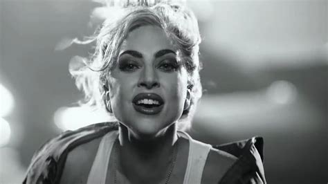 Lady Gaga Il Video Musicale Del Singolo Hold My Hand