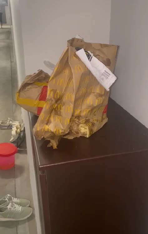 Sg Grab Delivery Rider Tosses Customers Order As His House Was Too Far