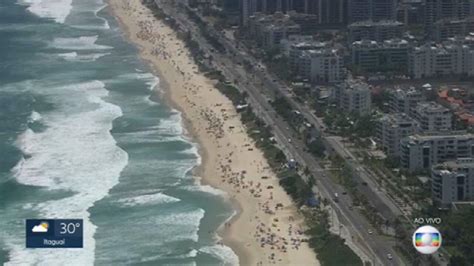 Praias Ficam Cheias Neste S Bado Mas Proibi O De Estacionamento