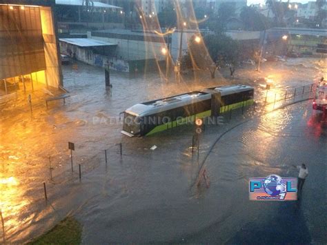 V Deo Chuva Forte Em Bh Causa Alagamentos E Destrui O