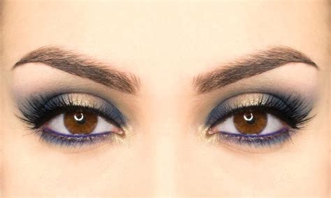 Trucco Blu Per Una Cerimonia Semplice Ma Di Grande Effetto Trucco